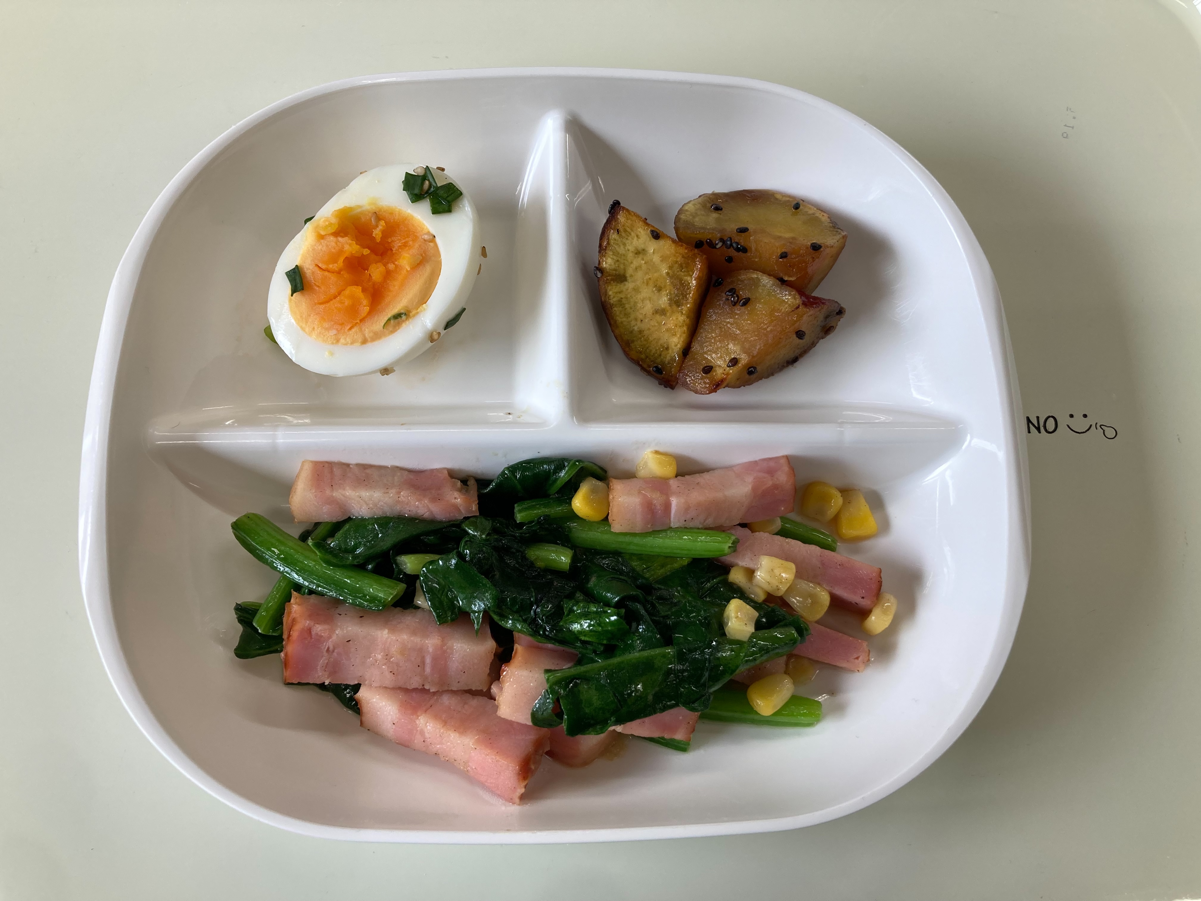 【親和の学生寮】今日の朝ごはん☆ほうれん草ベーコン炒め