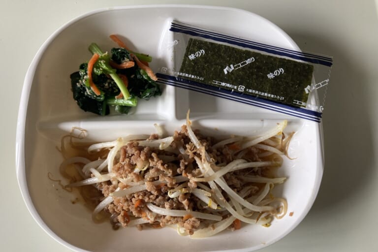 【親和の学生寮】今日の朝ごはん☆豚もやし炒め