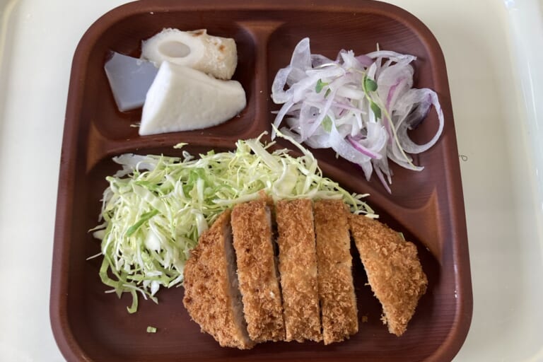 【親和の学生寮】今日の晩ごはん☆とんかつ