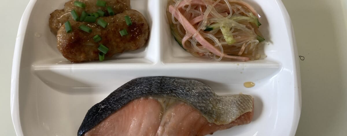 【親和の学生寮】今日の朝ごはん☆サケの西京焼き