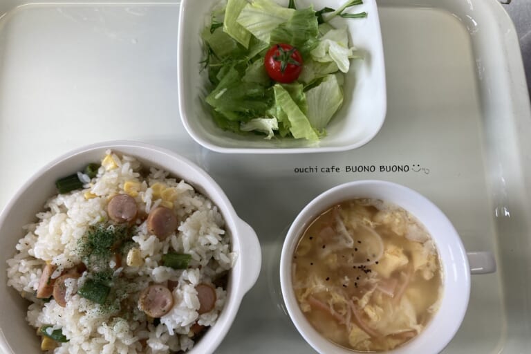 【親和の学生寮】今日の晩ごはん☆ウインナーピラフ