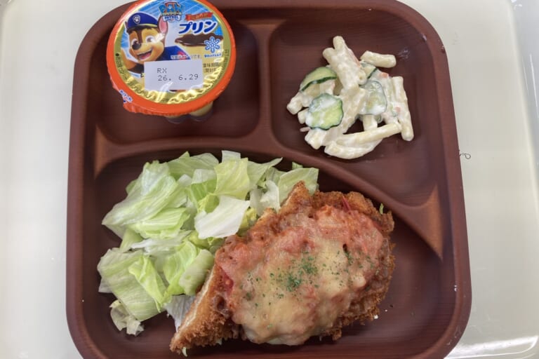 【親和の学生寮】今日の晩ごはん☆チキンパルメジアーナ
