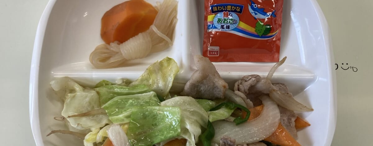 【親和の学生寮】今日の朝ごはん☆肉野菜炒め