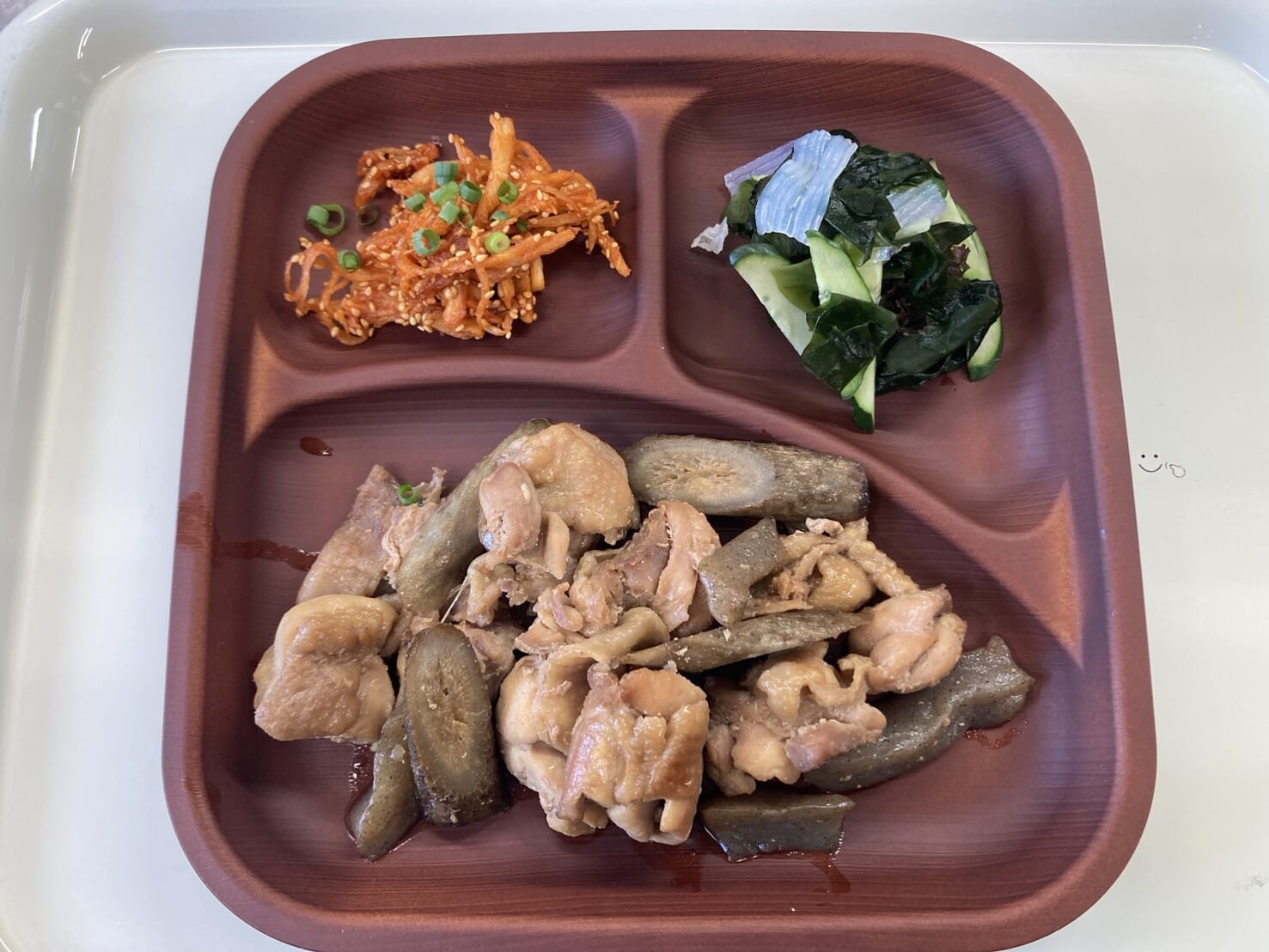 【親和の学生寮】今日の晩ごはん☆鶏ごぼう甘辛炒め