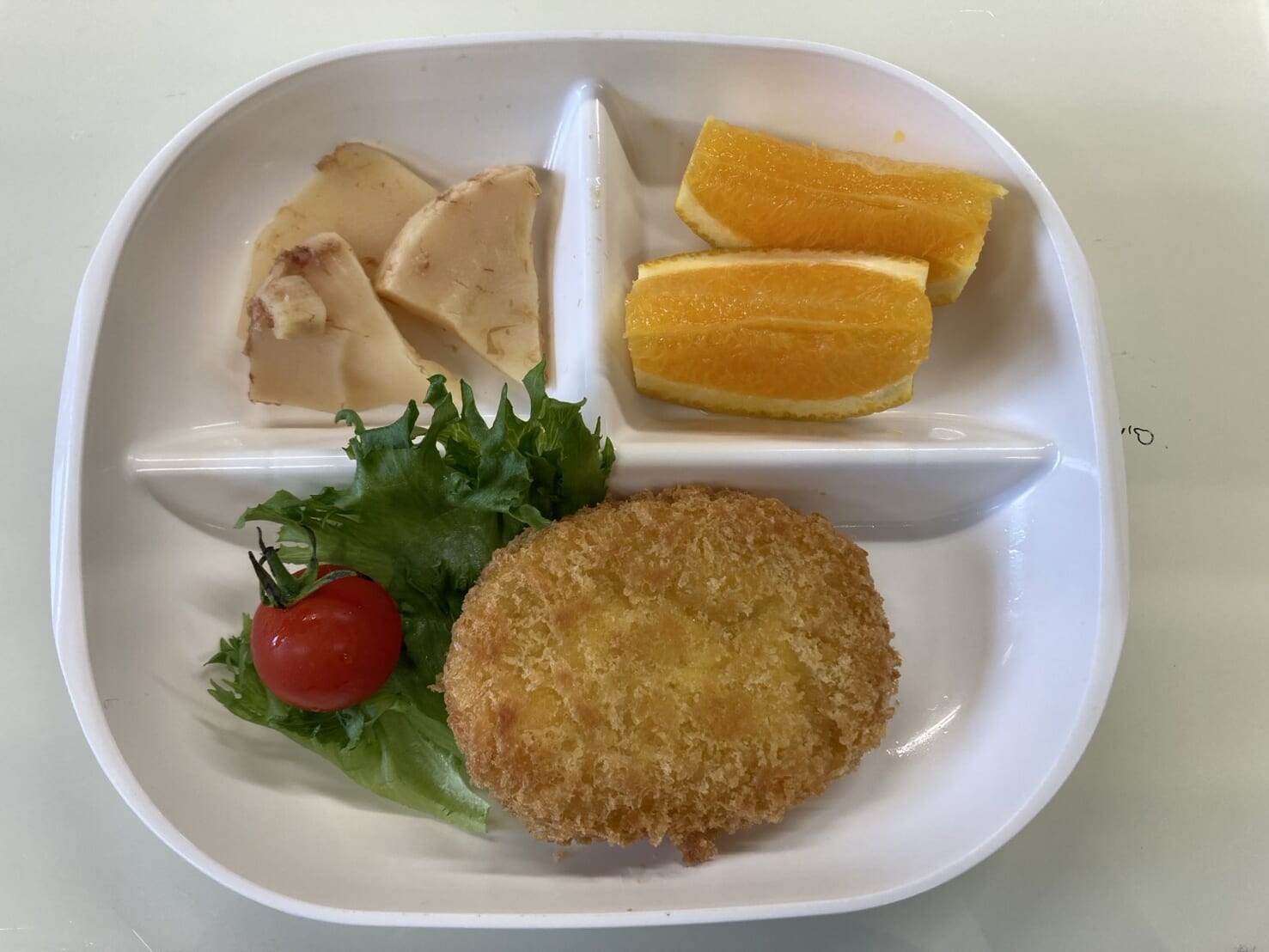 【親和の学生寮】今日の朝ごはん☆コロッケ