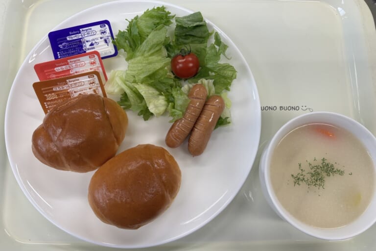 【親和の学生寮】今日の朝ごはん☆バターロール