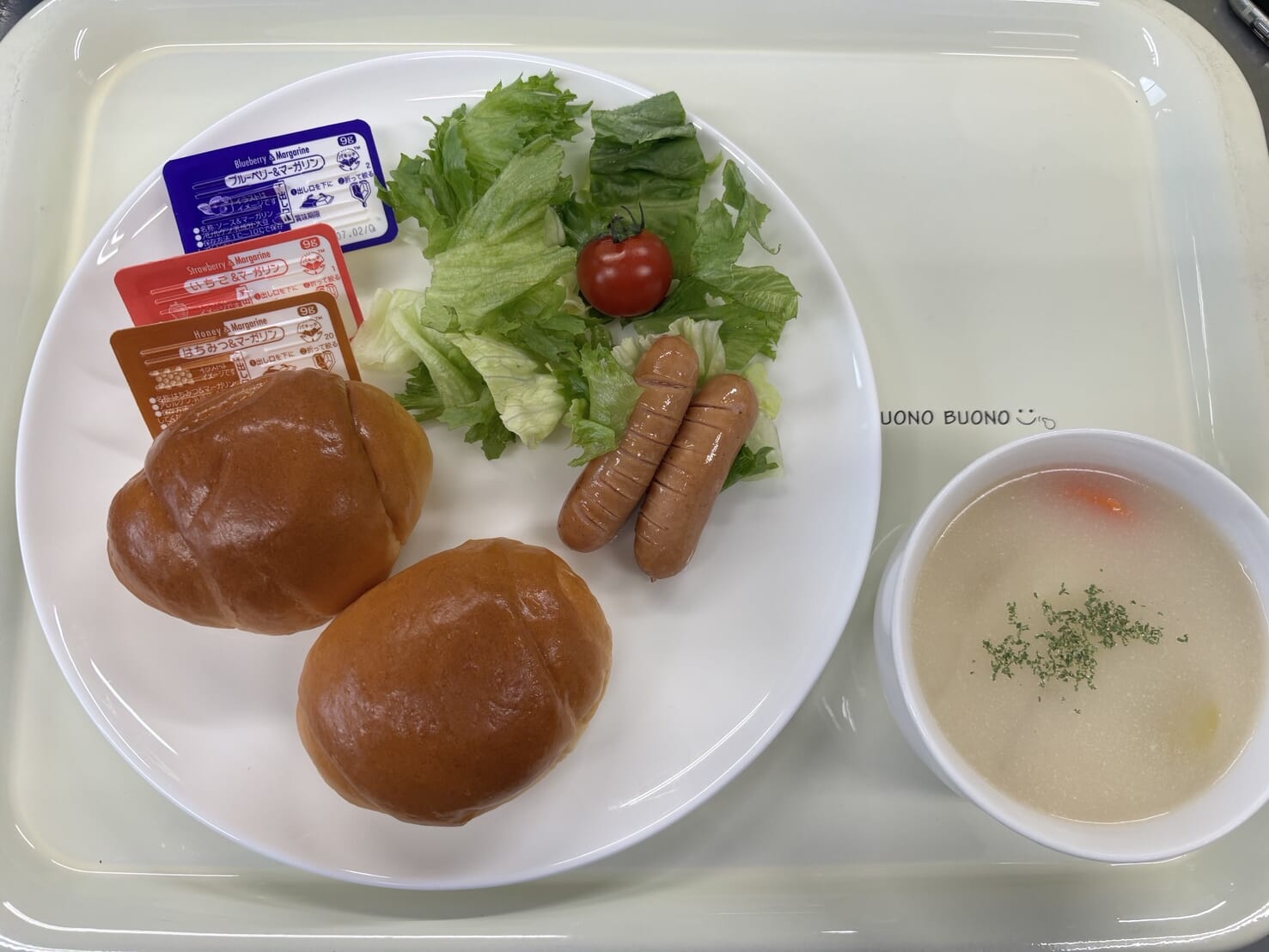 【親和の学生寮】今日の朝ごはん☆バターロール