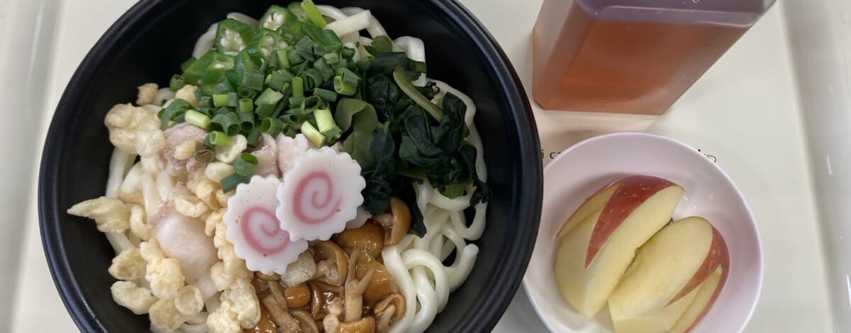 【親和の学生寮】今日の晩ごはん☆冷やしぶっかけうどん