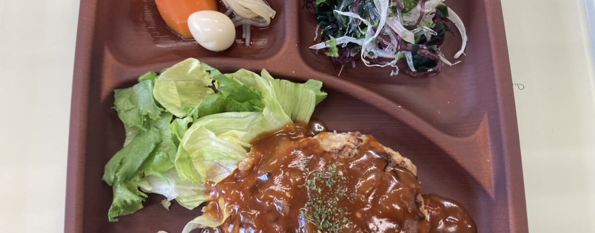 【親和の学生寮】今日の晩ごはん☆ハンバーグ