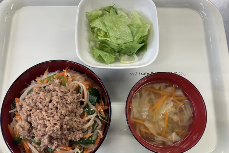 【親和の学生寮】今日の晩ごはん☆ビビンバ丼