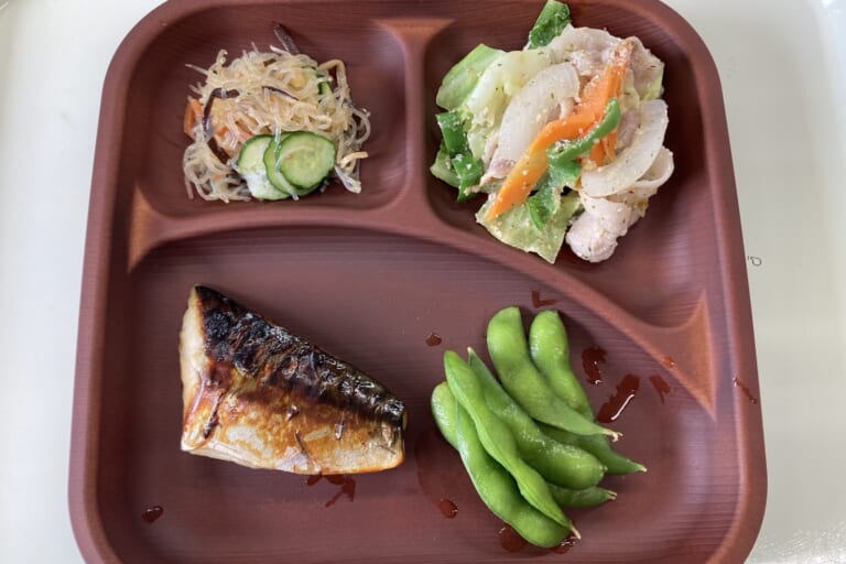 【親和の学生寮】今日の晩ごはん☆焼魚と枝豆