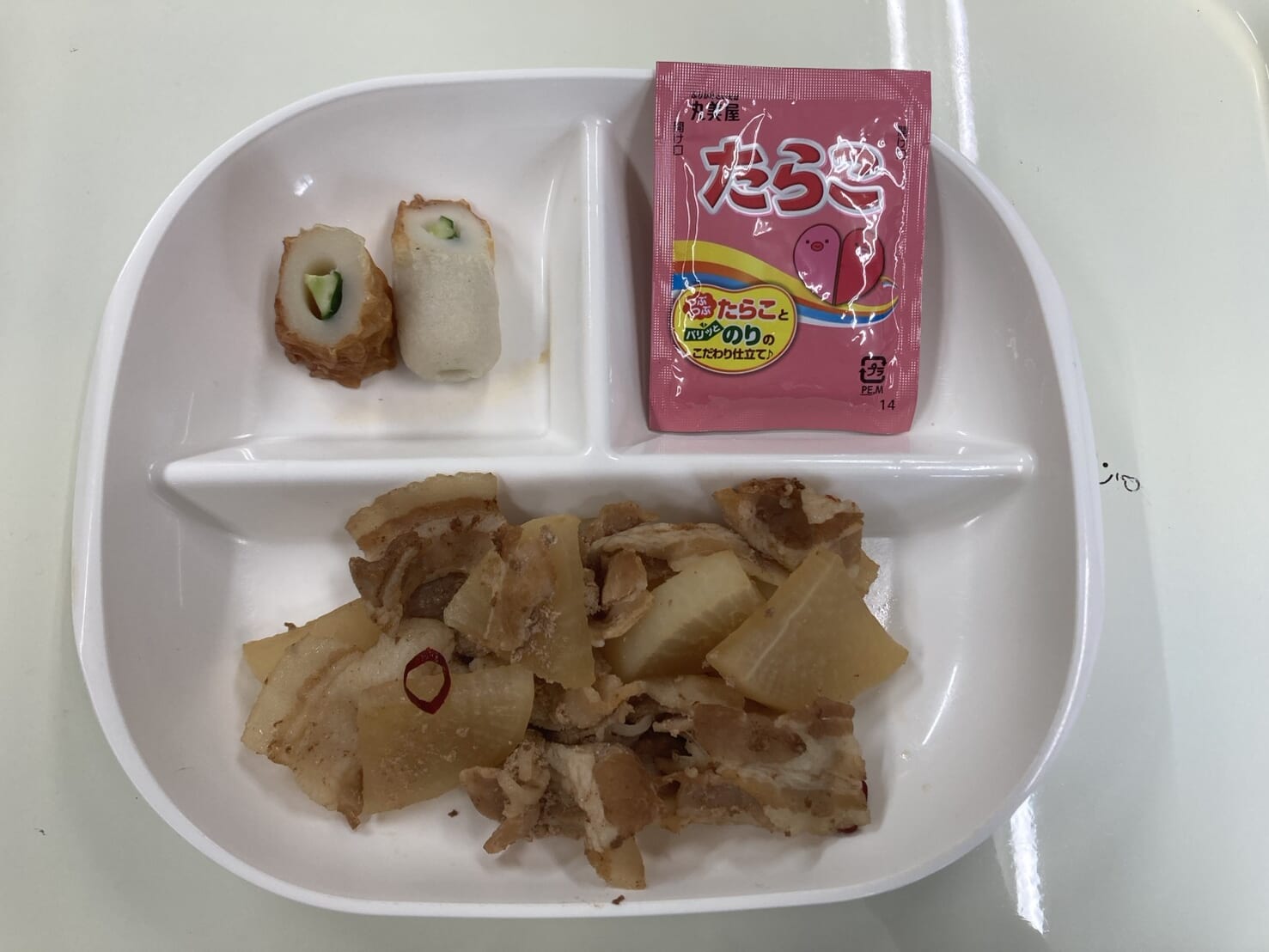 【親和の学生寮】今日の朝ごはん☆豚ばら大根