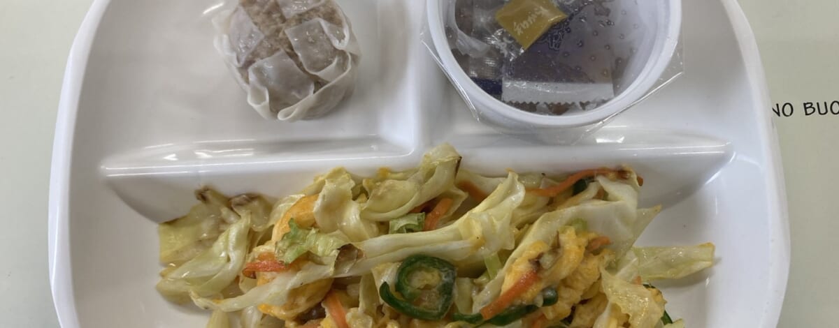 【親和の学生寮】今日の朝ごはん☆キャベツのたまご炒め