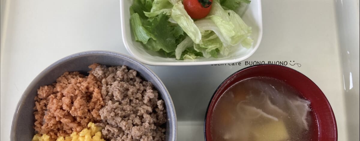 【親和の学生寮】今日の朝ごはん☆三色ごはん