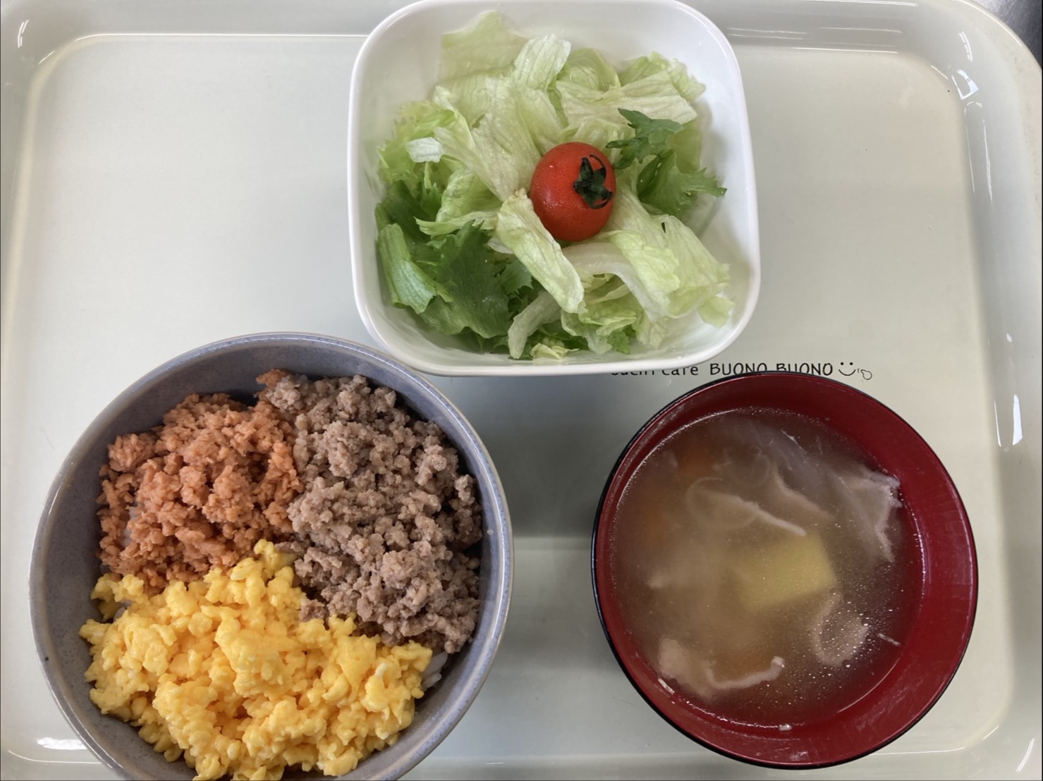 【親和の学生寮】今日の朝ごはん☆三色ごはん