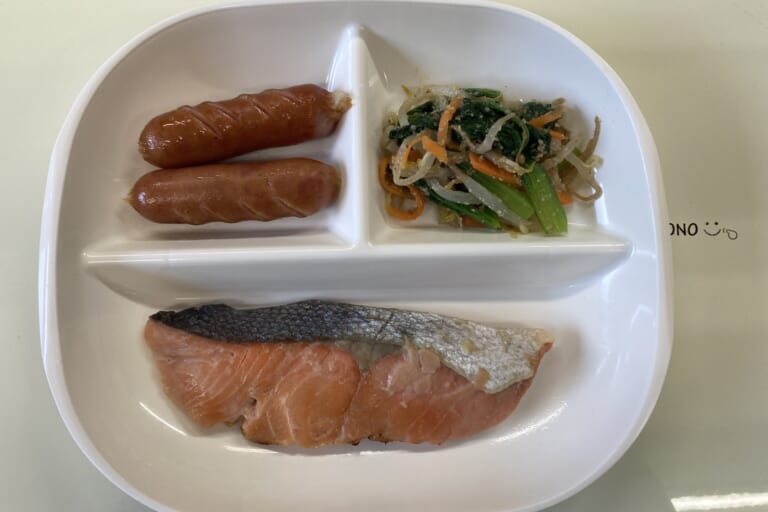 【親和の学生寮】今日の朝ごはん☆焼魚と三色ナムル