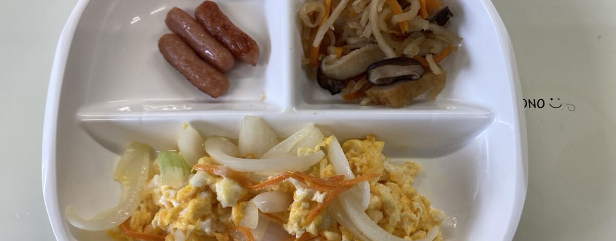 【親和の学生寮】今日の朝ごはん☆玉ねぎたまご炒め