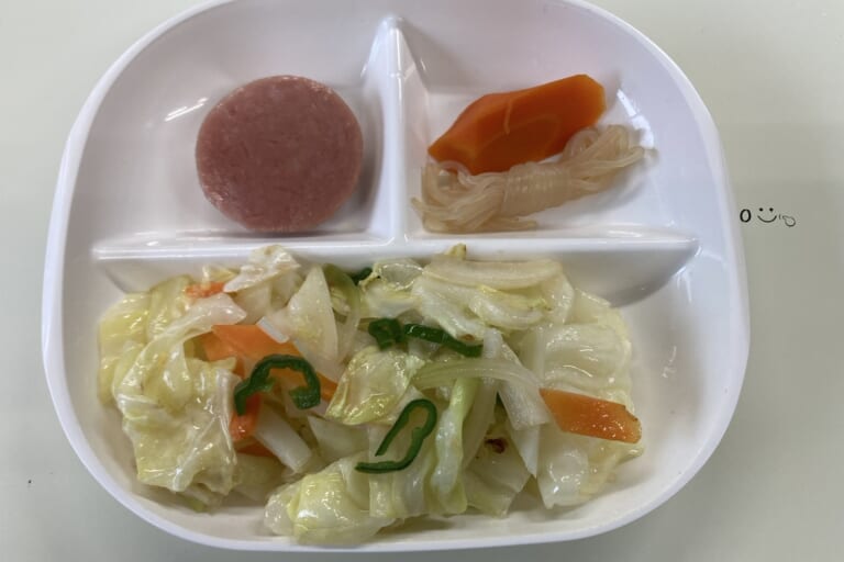 【親和の学生寮】今日の朝ごはん☆野菜炒め