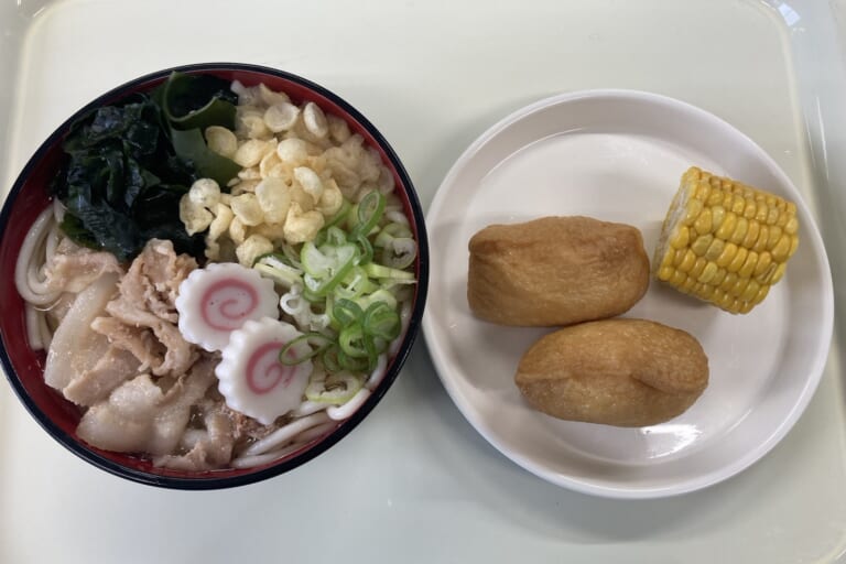 【親和の学生寮】今日の晩ごはん☆肉うどん