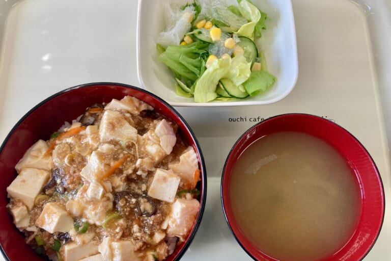 【親和の学生寮】今日の晩ごはん☆マーボー丼