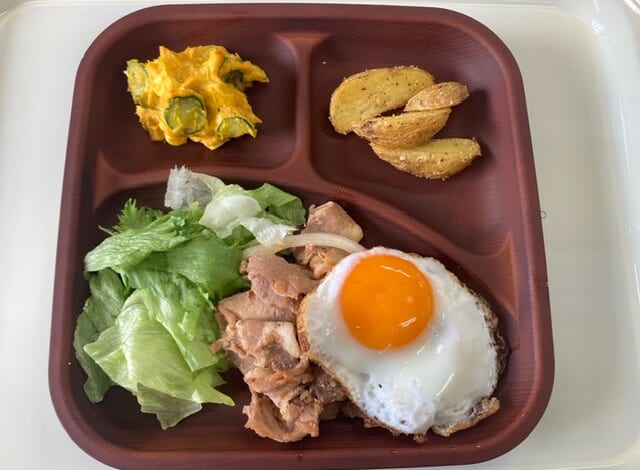 【親和の学生寮】今日の晩ごはん☆豚ロース生姜焼き