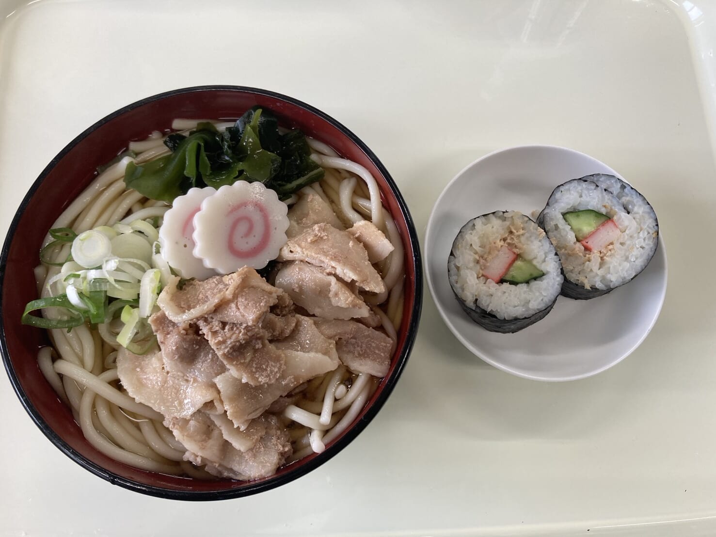 【親和の学生寮】今日の晩ごはん☆肉うどん
